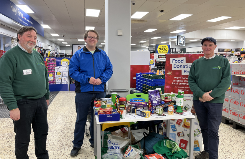 Joel with foodbank volunteers at Tesco in Barry