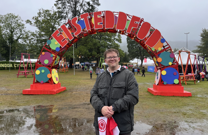 Joel James MS Attends Pontypridd Eisteddfod